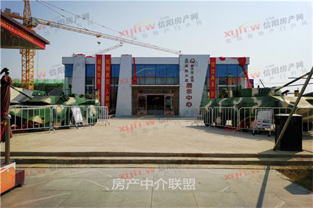 龙翔城西故事3室2厅2卫40万120m2精装出售